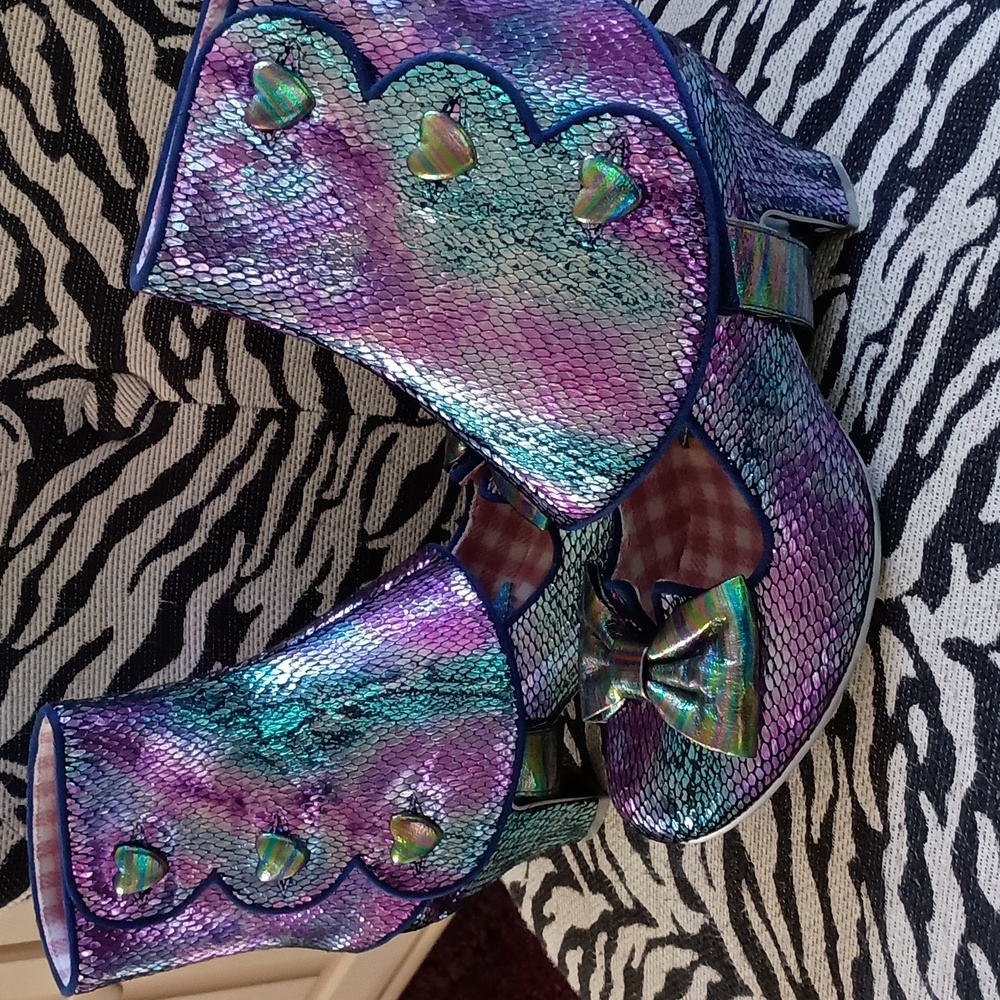 FIDDLE DEE PURPLE/SILVER IRREGULAR CHOICE size 42, US size 10.5/11